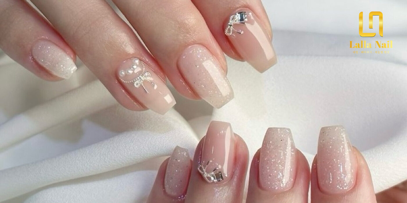 Short Nail Designs: Unique and Creative Suggestions