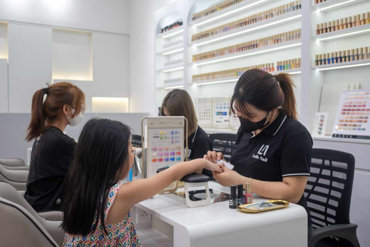 Lalla Nail Da Nang에서 웨딩, 생일, 눈길을 사로잡는 갈라 행사를 위한 네일 디자인 추천