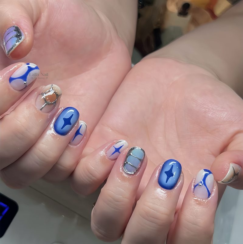 Lalla Nail Da Nang | Chic Blue Accent Nail Art 3 E9B90B09 8C42 4F25 BF64 34CE0FFF2718